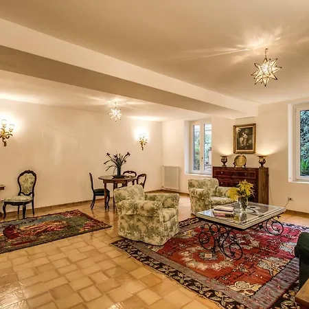 Spanish Steps Luxury Apartamento