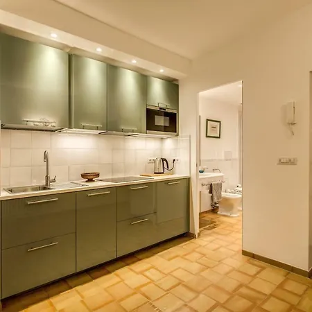 Spanish Steps Luxury Apartamento *
