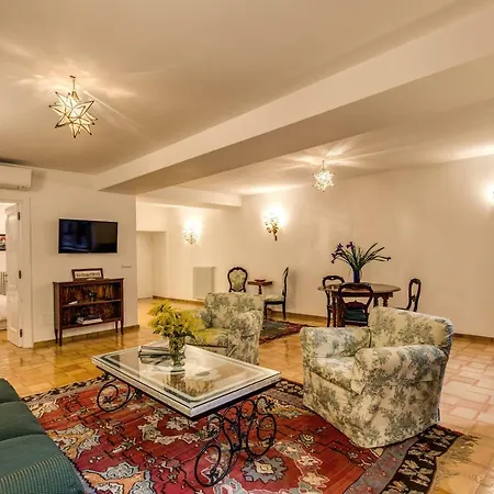 Spanish Steps Luxury Apartamento