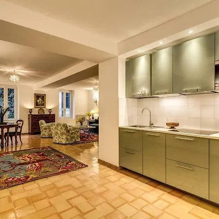 Spanish Steps Luxury روما